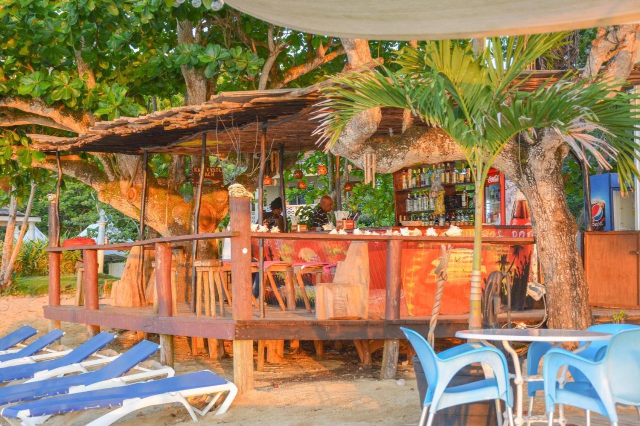 Kaz Kreol Beach Hotel Ocho Rios Exteriör bild